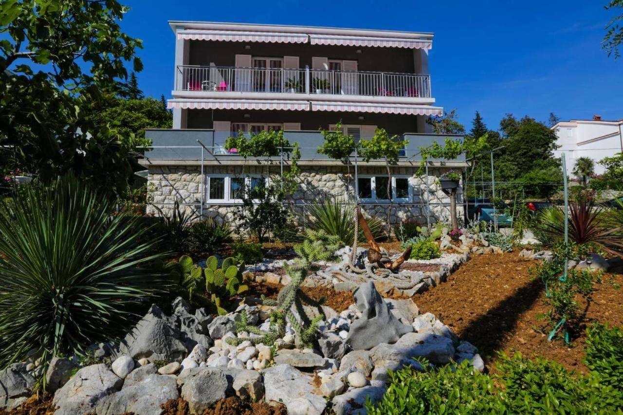 House Diana Hotell Dramalj Exteriör bild