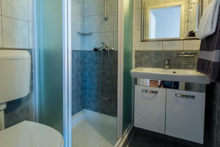 House Diana Hotell Dramalj Rum bild